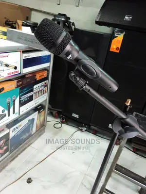 Corded Microphone With Microphone Stand