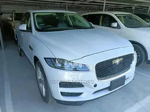 Jaguar F-Pace 2017 20d White