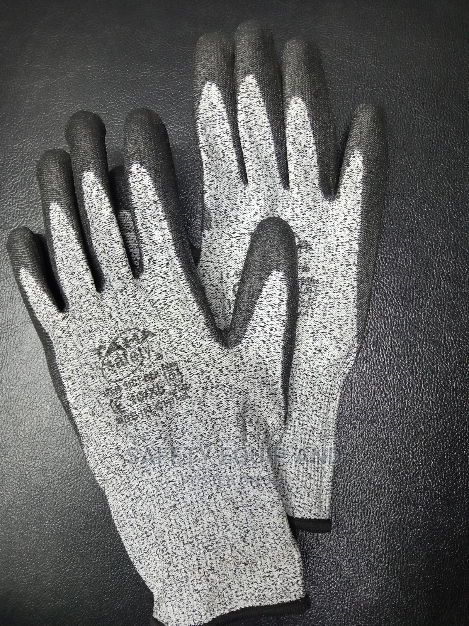 Industrial Cut Resistant Gloves on Sale