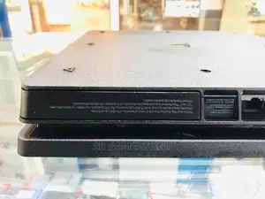 Play Station 4, Slim 500 GB Version