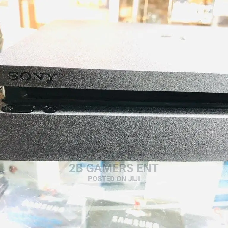 Play Station 4, Slim 500 GB Version