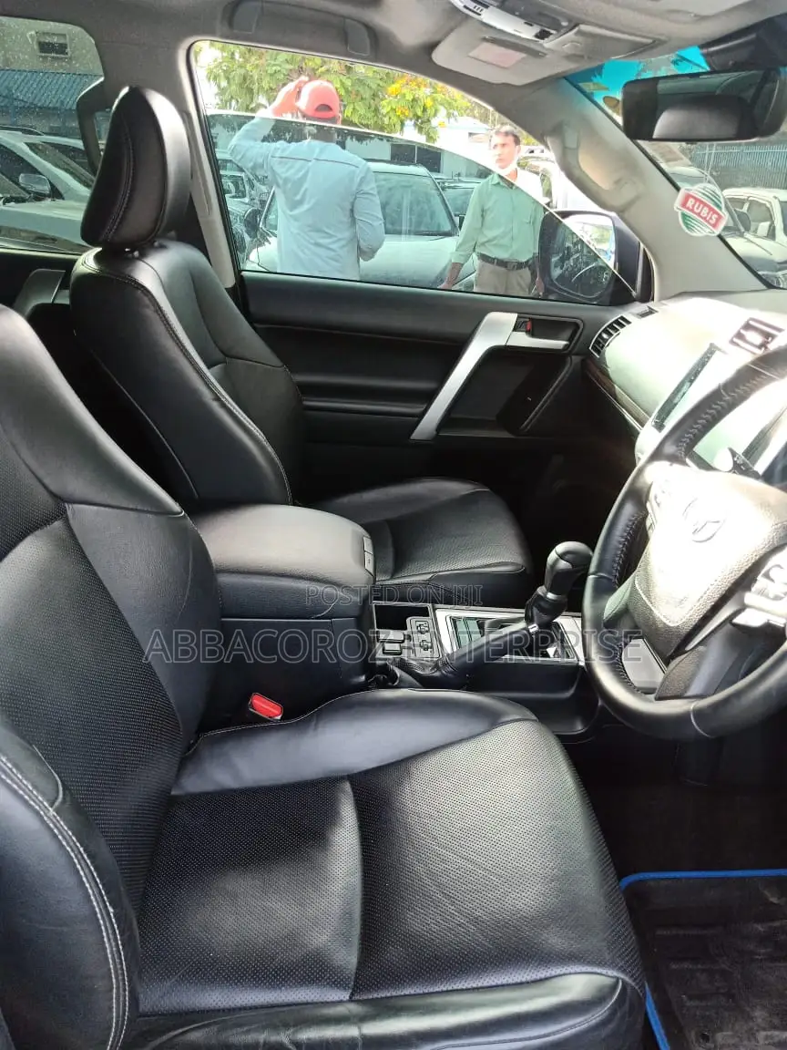 Toyota Land Cruiser Prado 2019 2.8 Black
