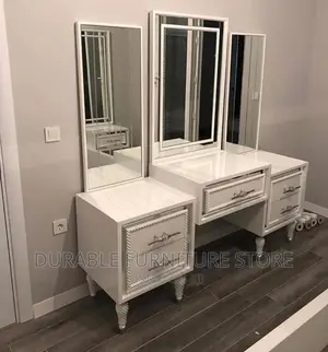 Dressing Mirro