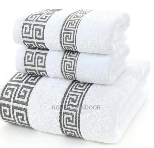 White 3 Piece Set Towel - main view