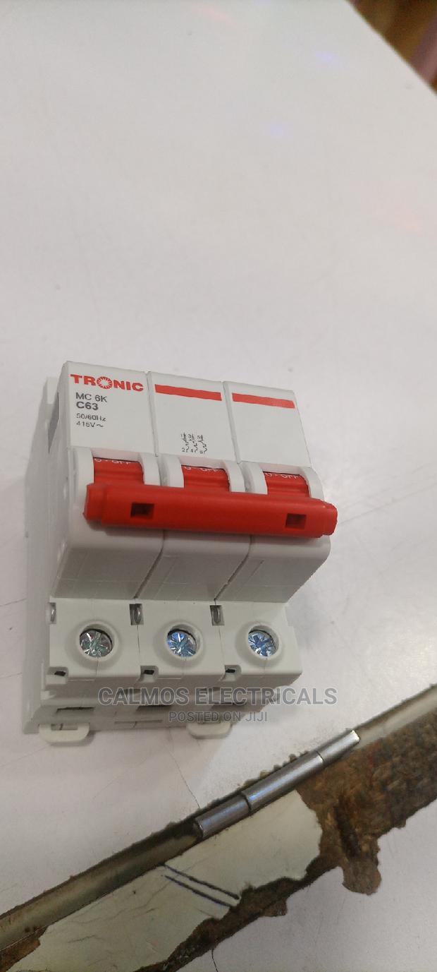 Tripple Circuit Breakers