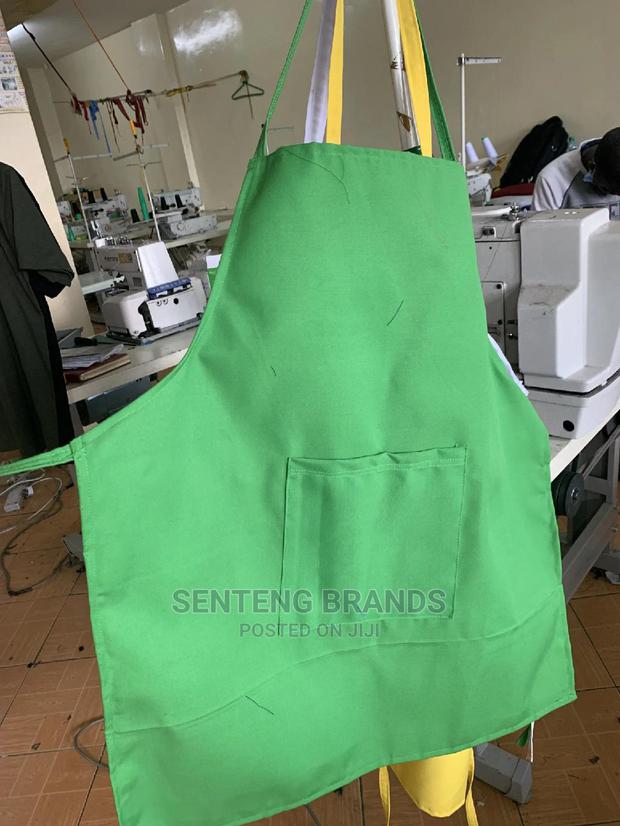 Plain Kitchen Aprons - thumbnail 2