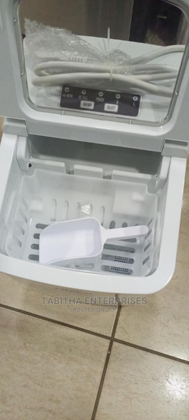 Hicon Ice Cube Maker - main view