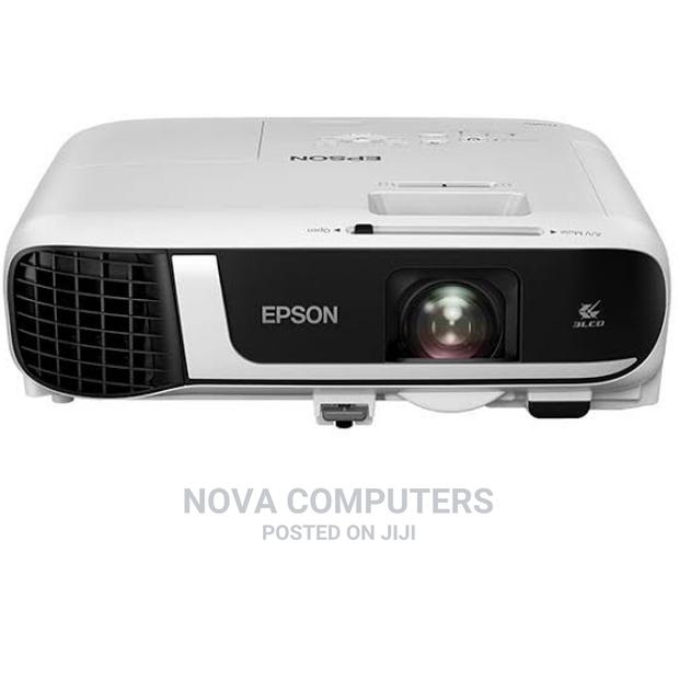 Epson EB-X51 XGA 3800 Lumens 3LCD Projector