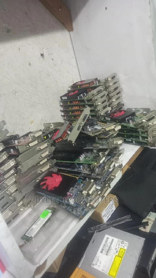 2GB Graphics Card - main view