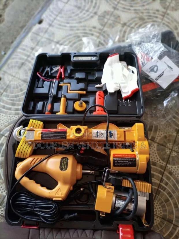 Safety Kit Jump Starter, Hydraulic Jack,Inflator Pump - main view