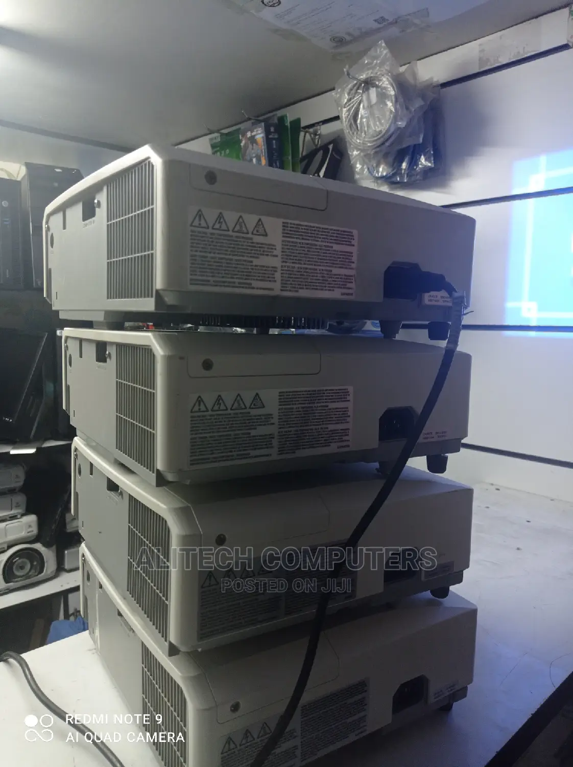 Hitachi Projectors