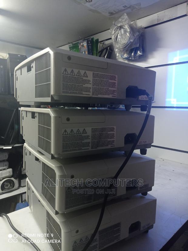 Hitachi Projectors - thumbnail 8