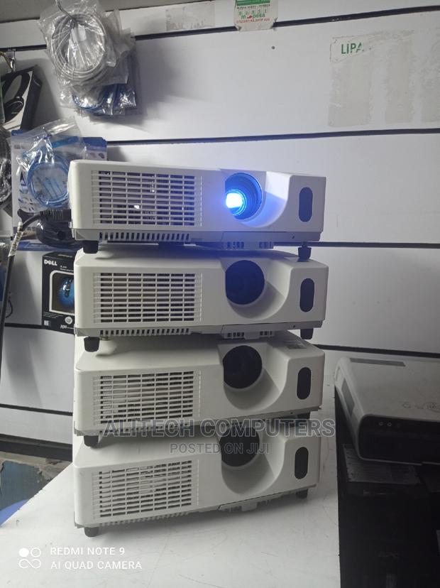 Hitachi Projectors - thumbnail 7