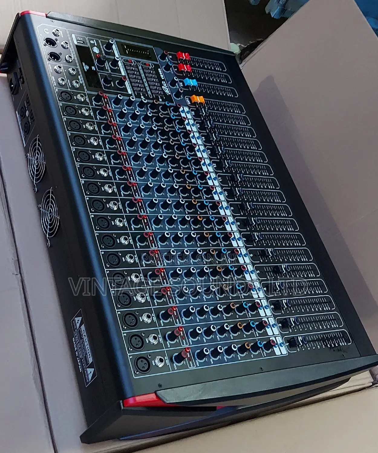 Pev PRO Yd160 16channel Powered Mixer