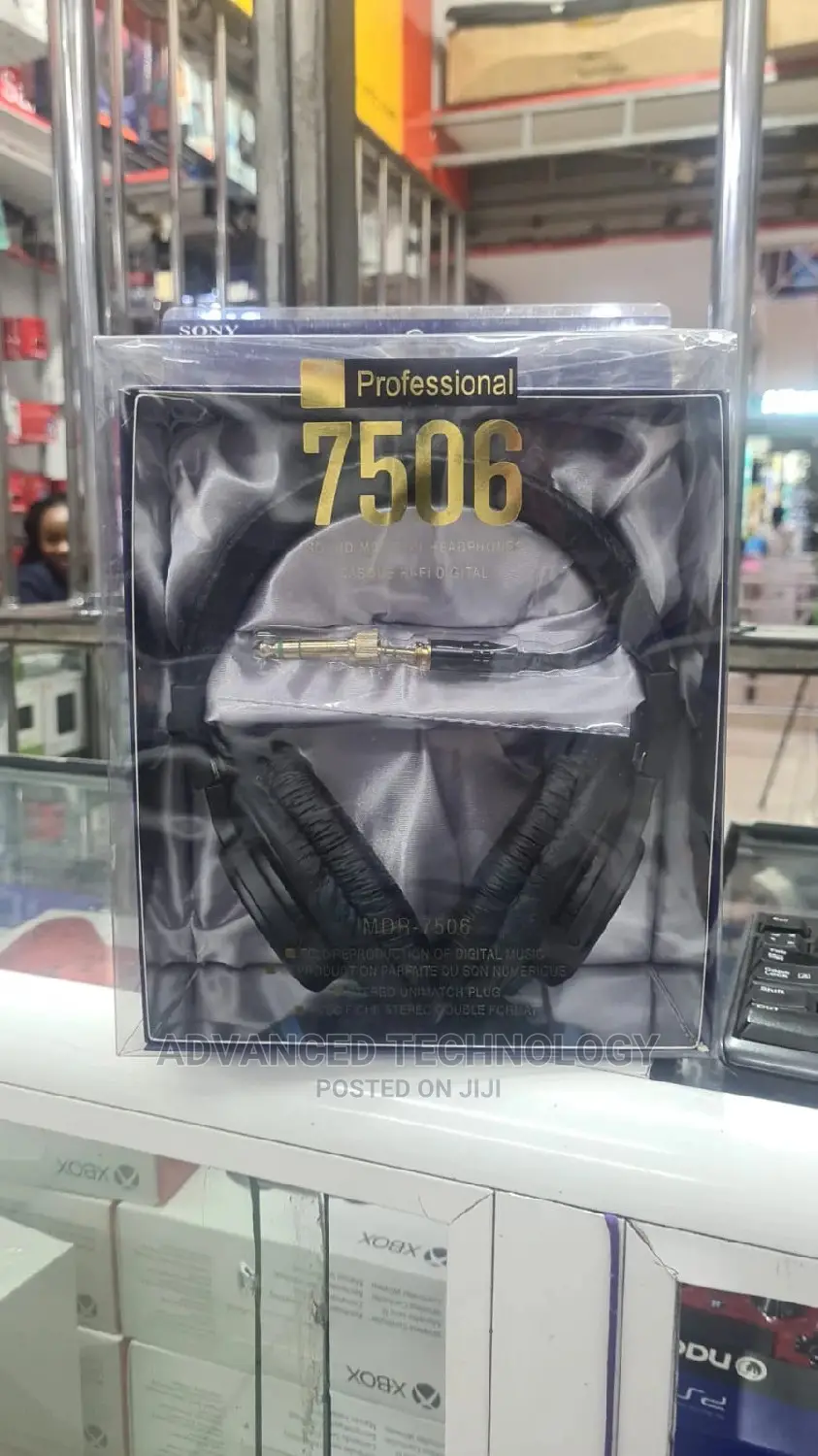 MDR -7506 Sony Headphones