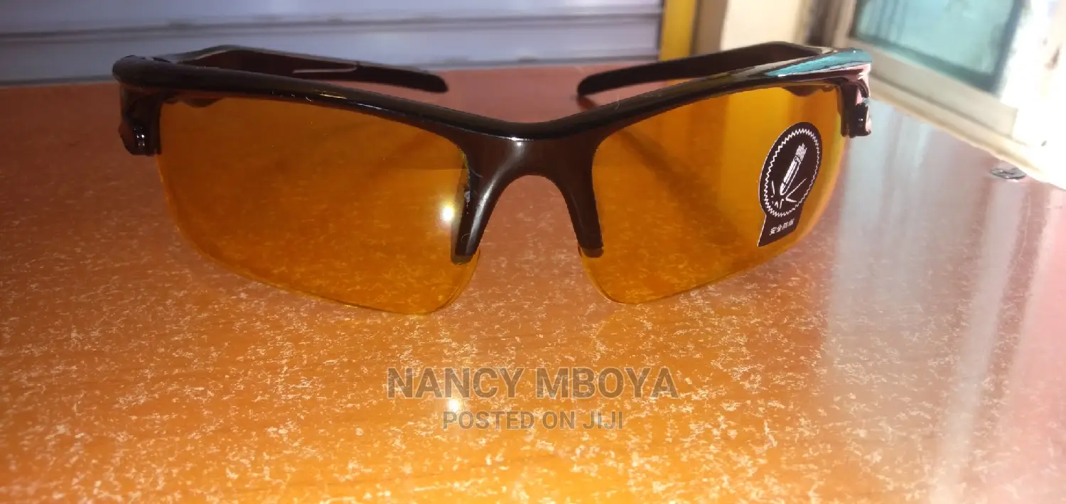 Stylish Night Vision Driving Glass