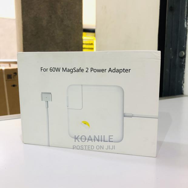 Apple Macbook Pro and Air 60W Magsafe 2 Power Adapter - main view