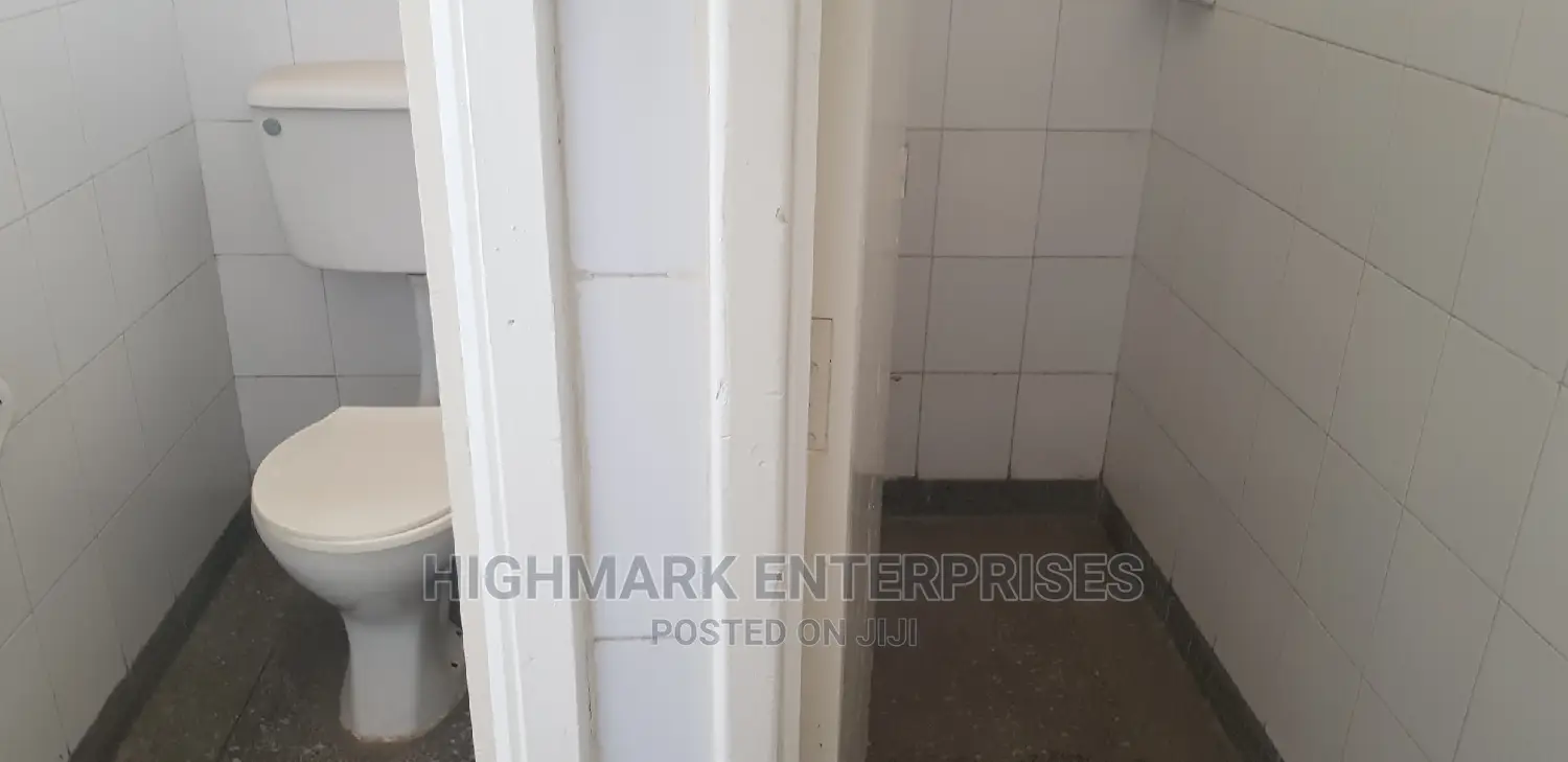 Warehouse/Godowns to Let