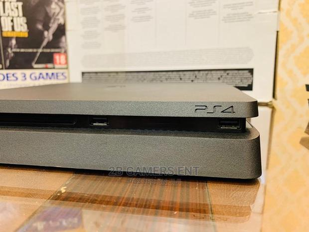 Slightly Used, Open Box, Very Clean 10 Games - main view