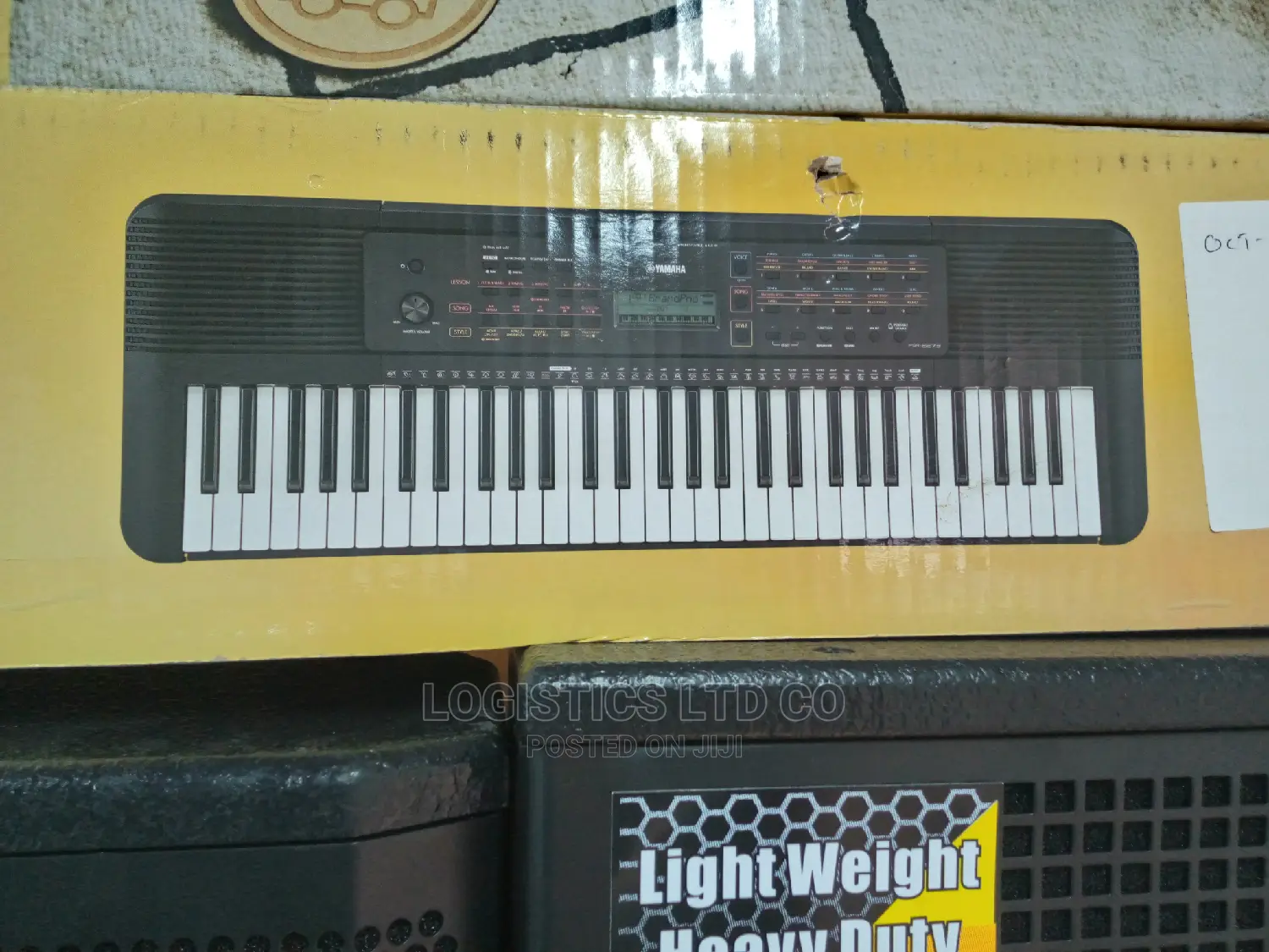 Yamaha Digital Keyboard PSR - E273