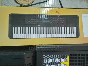 Yamaha Digital Keyboard PSR - E273
