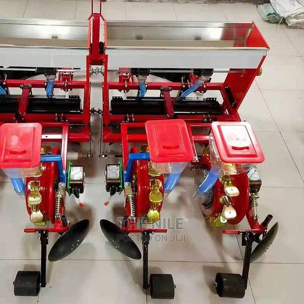 4 Row Corn Planter - thumbnail 2