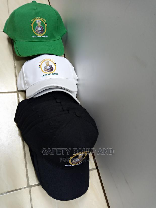 Caps-Fitting-Comfy-Branded - main view