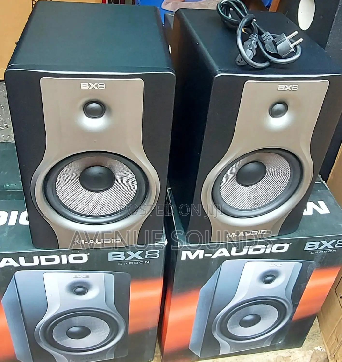 Bx8 Carbon Studio Monitor Speakers