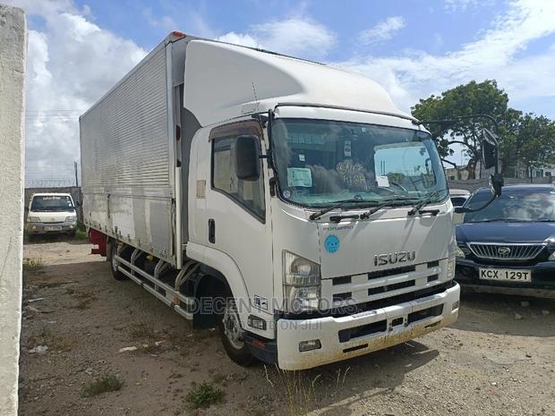 Isuzu Forward Box Body - main view