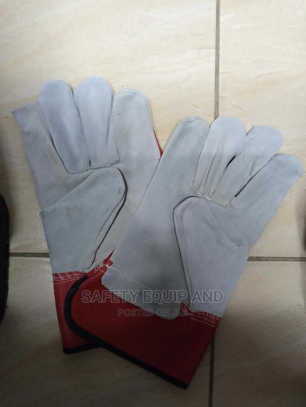 Gloves-New Working Gloves- Cowspilt-Double Stitched