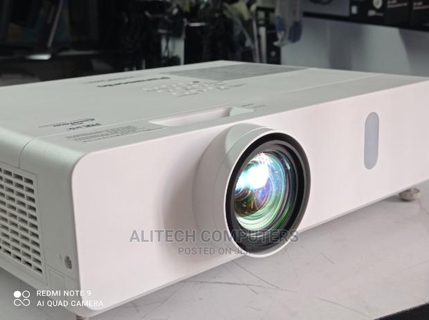 Panasonic Pt-Vx 420 Projectors - thumbnail 4