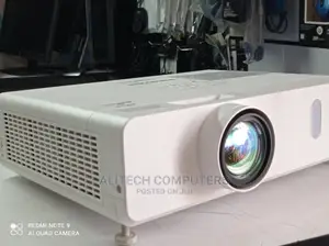 Panasonic Pt-Vx 420 Projectors