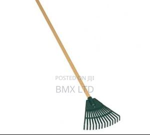 Quality Metallic Leaf Rake