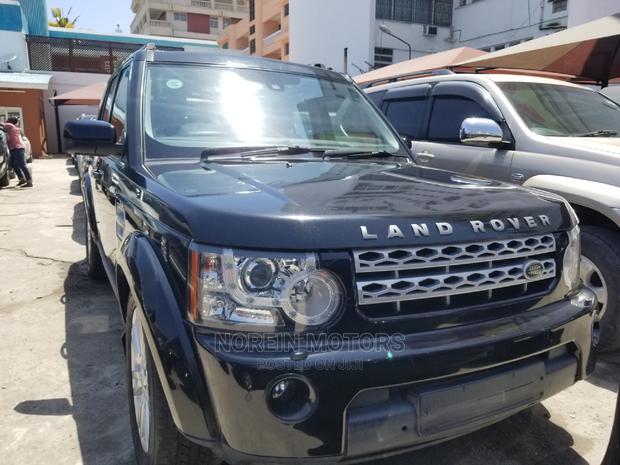 Land Rover Discovery 2014 Matt Black