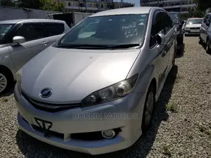 Toyota Wish 2014 Silver