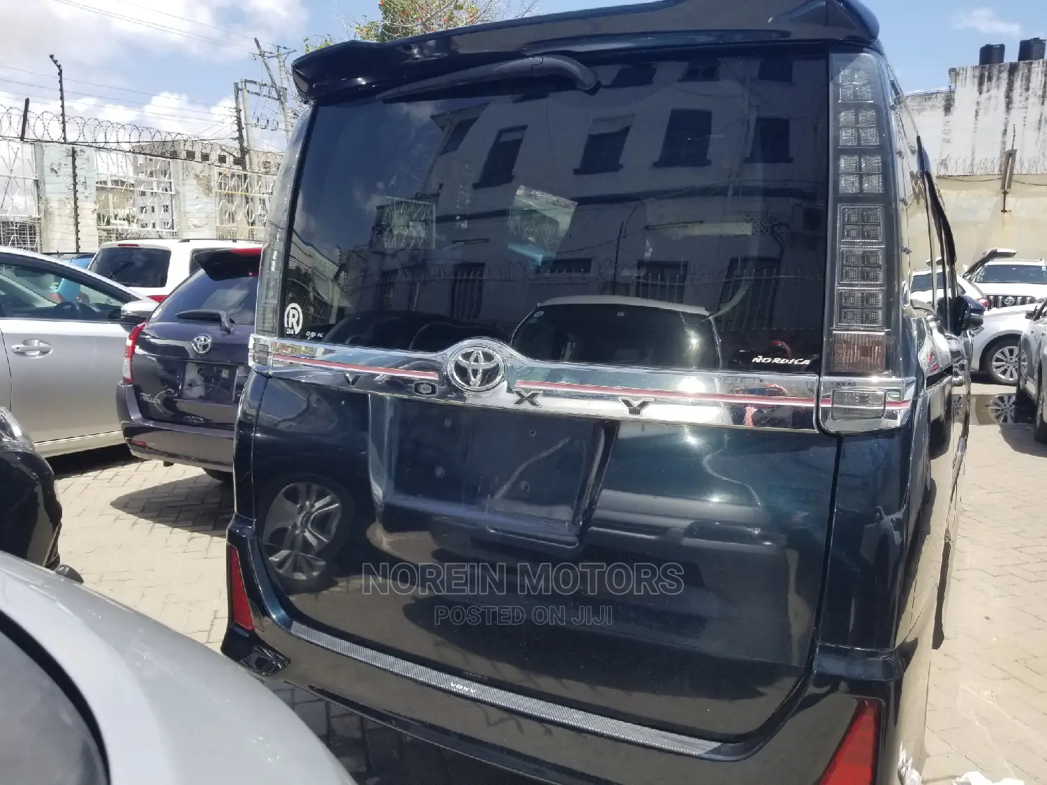 Toyota Voxy 2014 SV Premium Matt Black