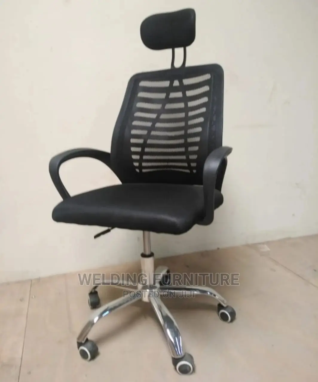 Head Rest Office Chairs