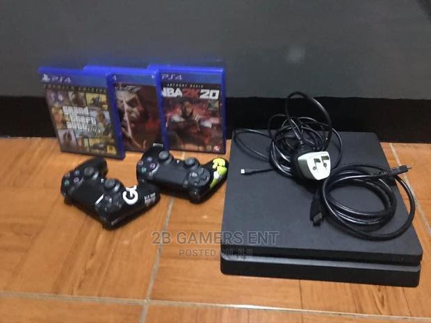 Slim Ps4, Used, Homely Used - thumbnail 2
