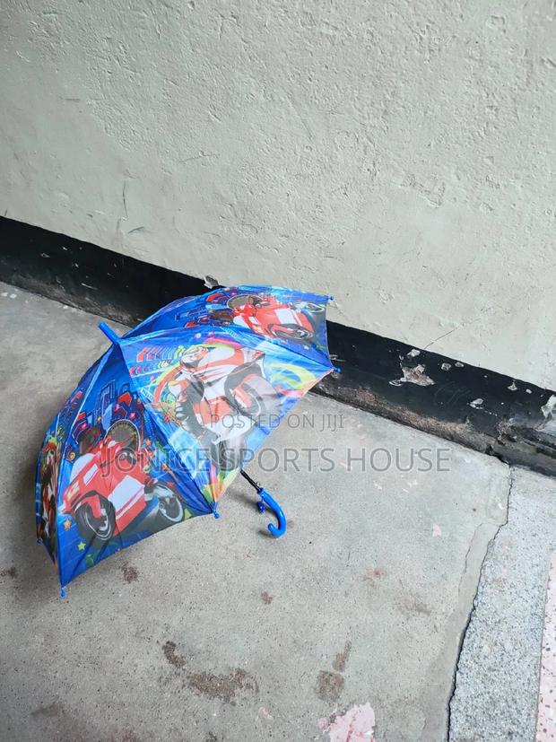 Kid's Themed Umbrella - thumbnail 3