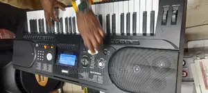 Yamaha Electric Keyboard Psr438