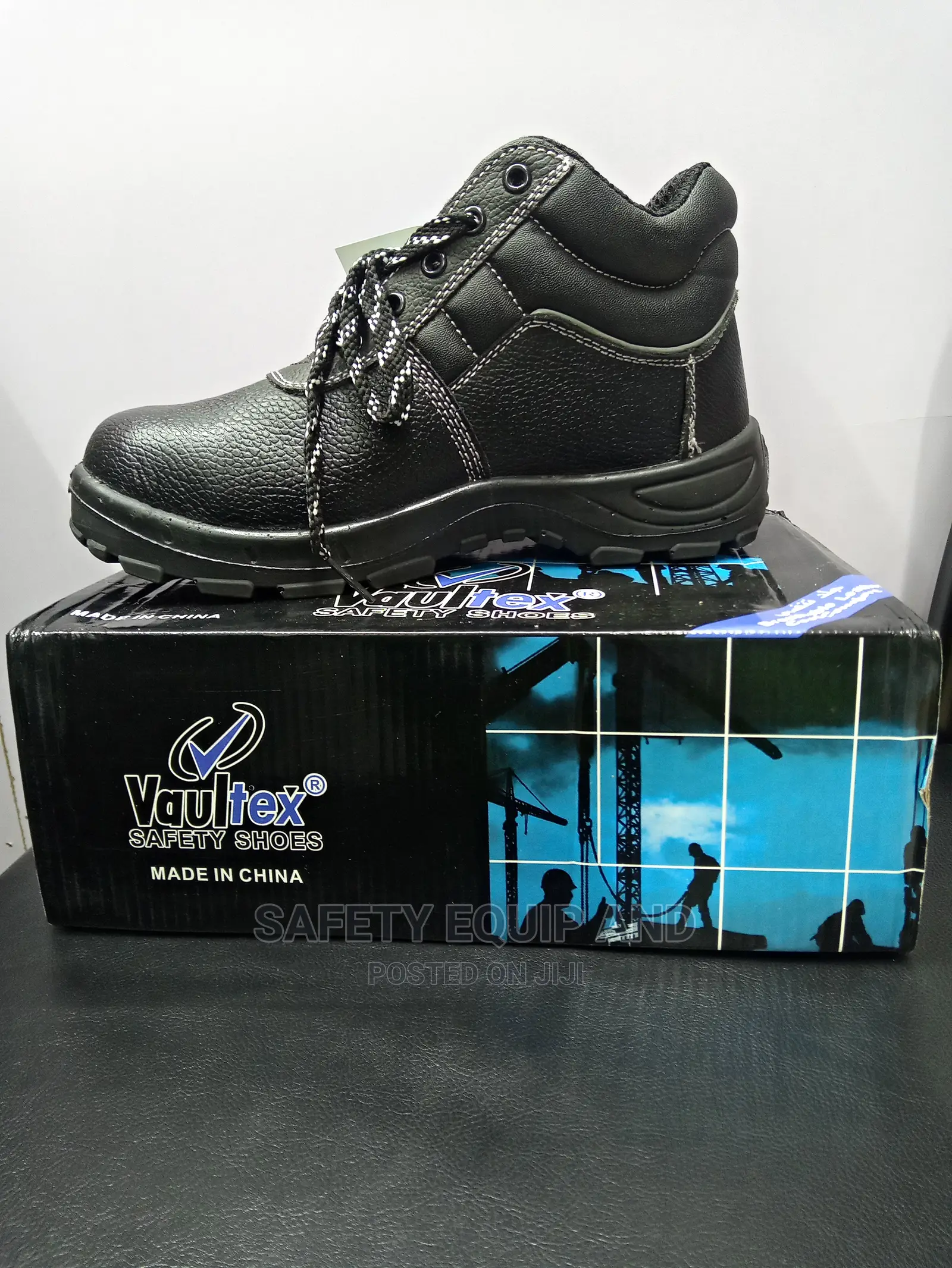 New Safety Boots in Stock-New Vaultex Work Boots