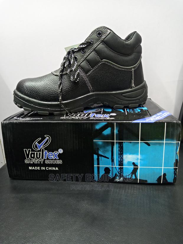 New Safety Boots in Stock-New Vaultex Work Boots