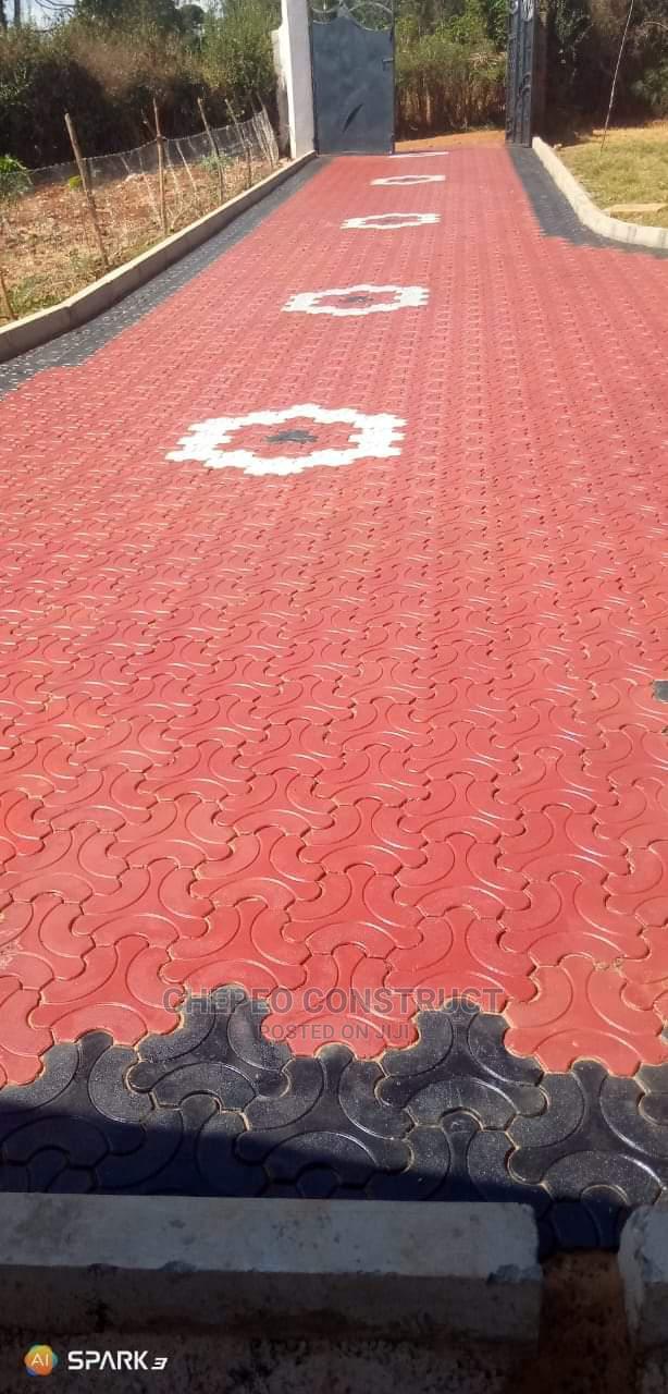 Coloured Cabro/Pavers - thumbnail 2