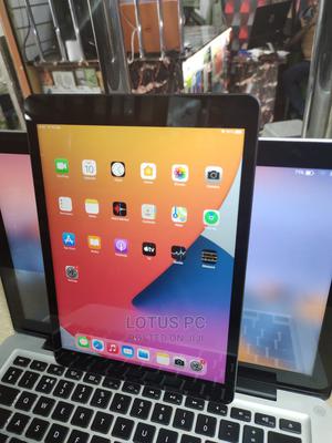 Apple iPad Pro 12.9 (2017) 128 GB Silver - main view