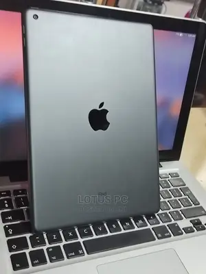 Apple iPad Pro 12.9 (2017) 128 GB Silver
