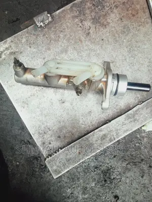 Brake Master Cylinder Toyota Voxy,Isis,Ipsum E.T.C
