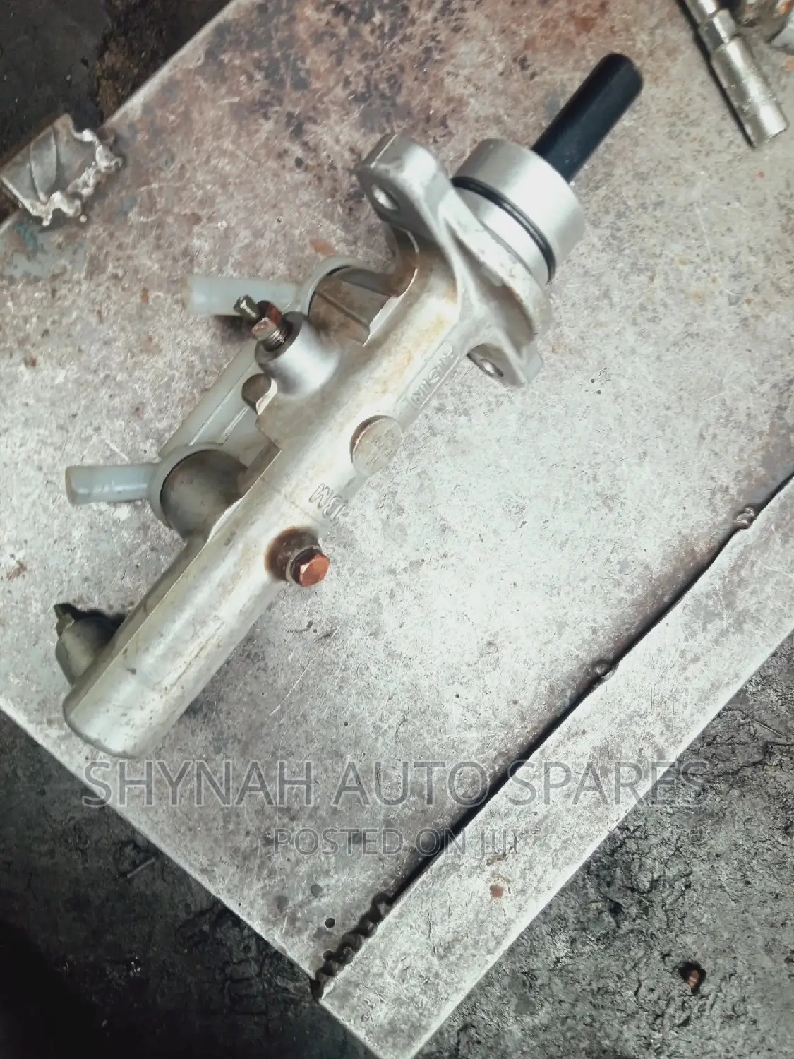 Brake Master Cylinder Toyota Voxy,Isis,Ipsum E.T.C