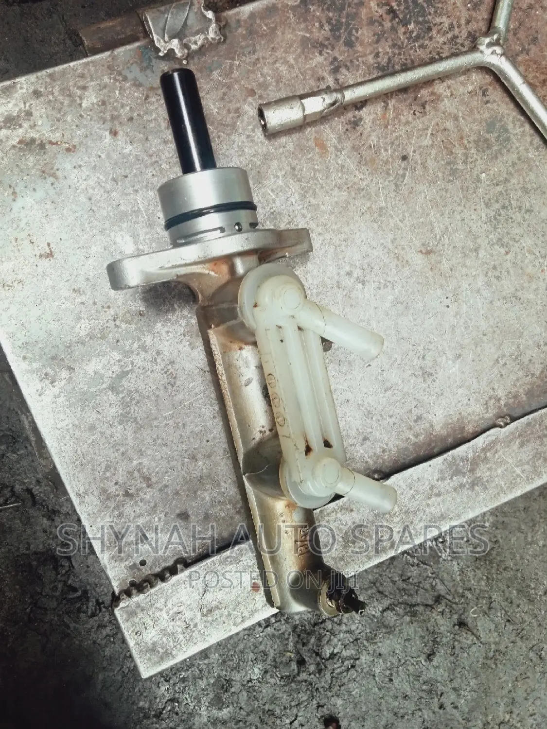 Brake Master Cylinder Toyota Voxy,Isis,Ipsum E.T.C