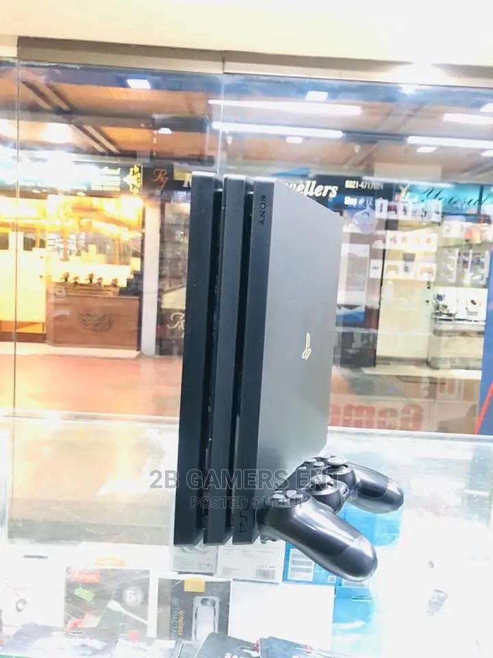 Play Station 4 Pro, 4K Resolution, EX UK