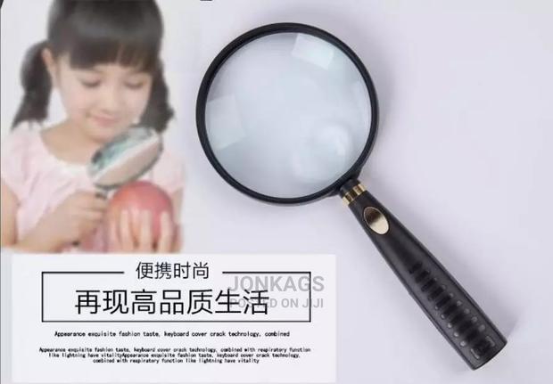 Hand Magnifying Lens 110mm 2/13× - thumbnail 12